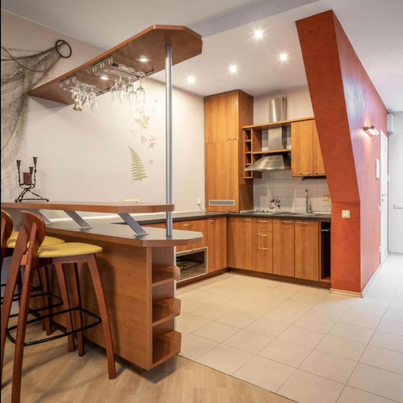 Apartamentai netoli juros view 3