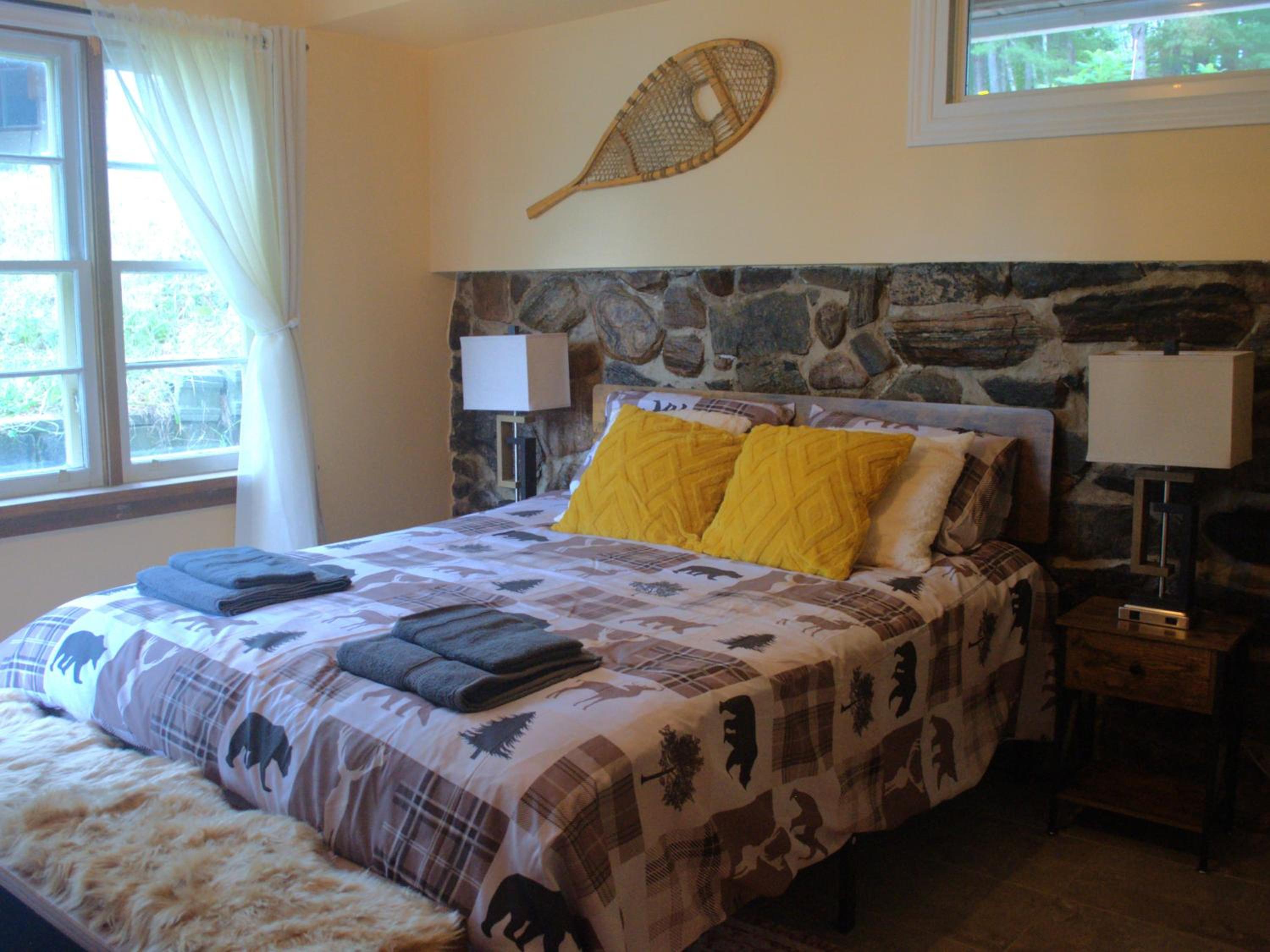 Escape to Corry Lake Cottage