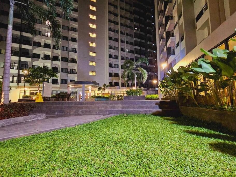 Spring Residences Suite with free parking view 2
