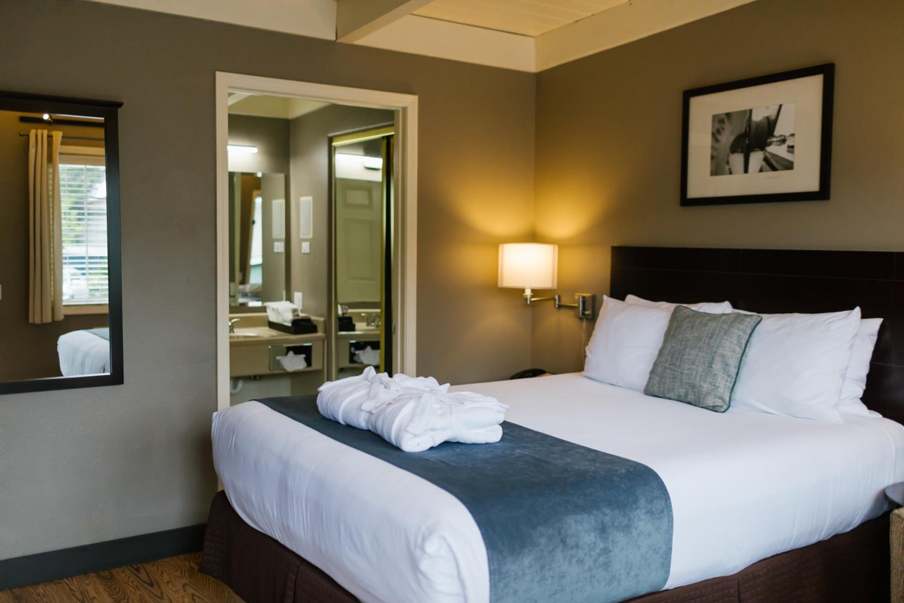 Earthbox Inn & Spa