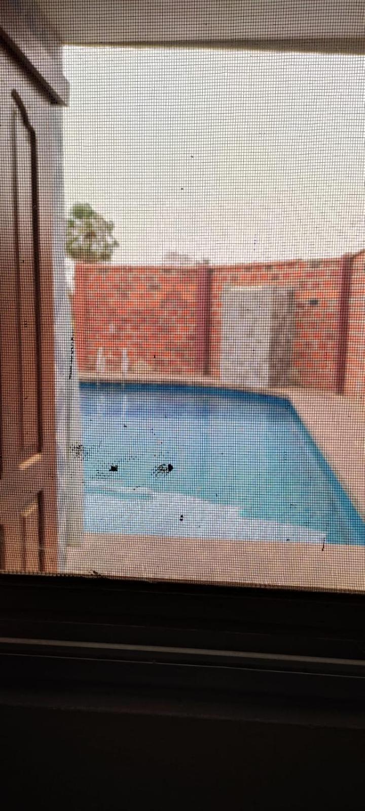 Casa con Piscina y Cascada