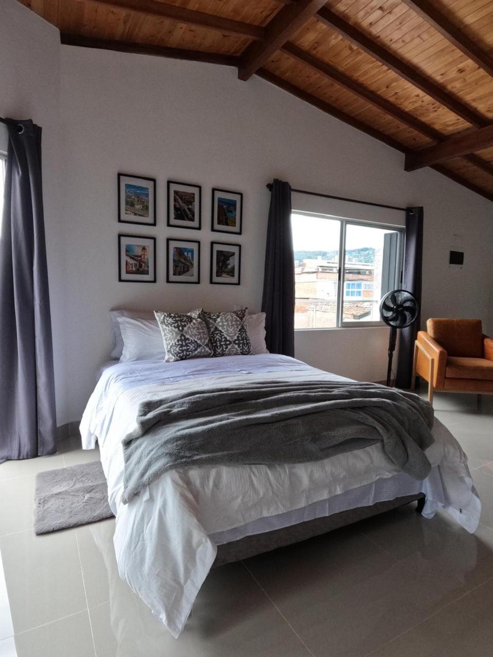 Hermoso Loft cerca al poblado y al metro