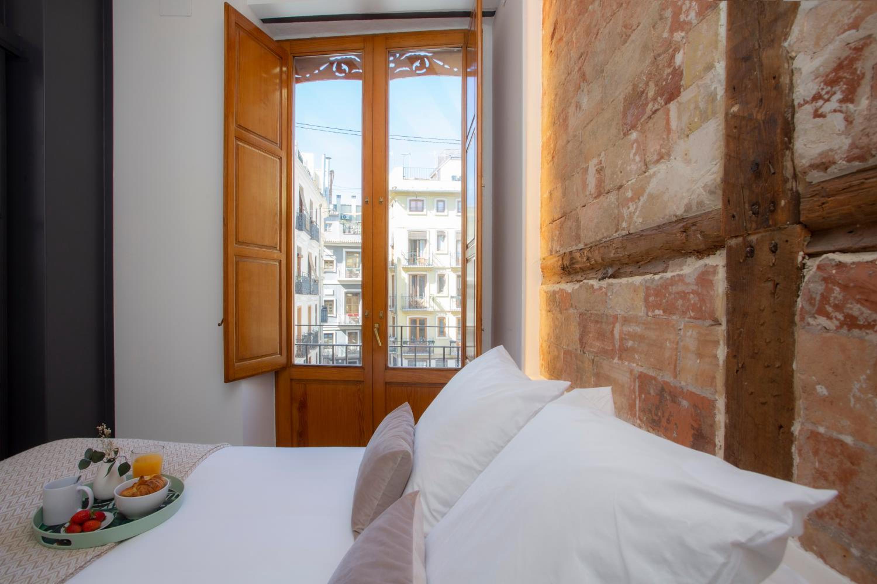 SingularStays Plaza Redonda II