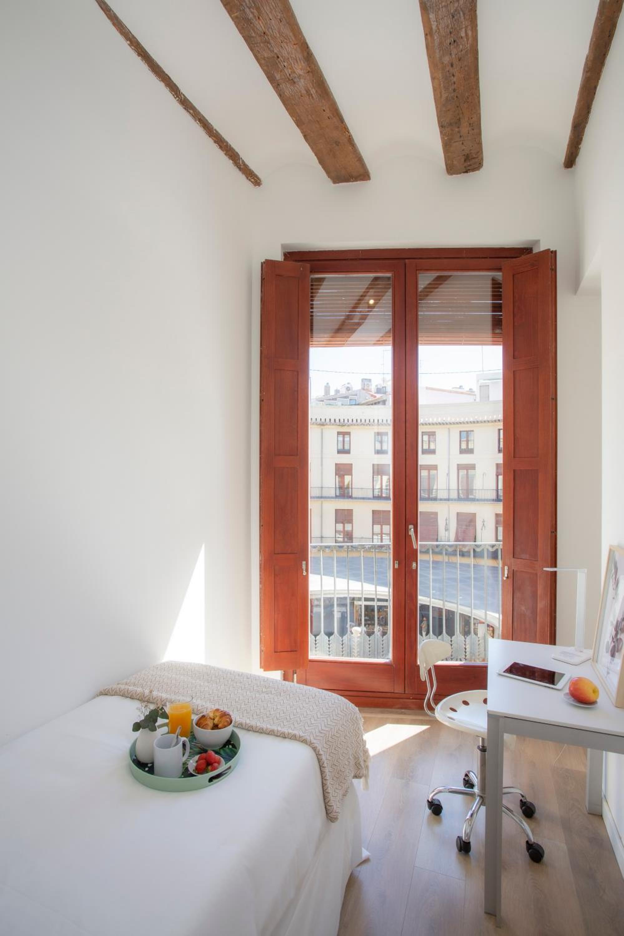 SingularStays Plaza Redonda II