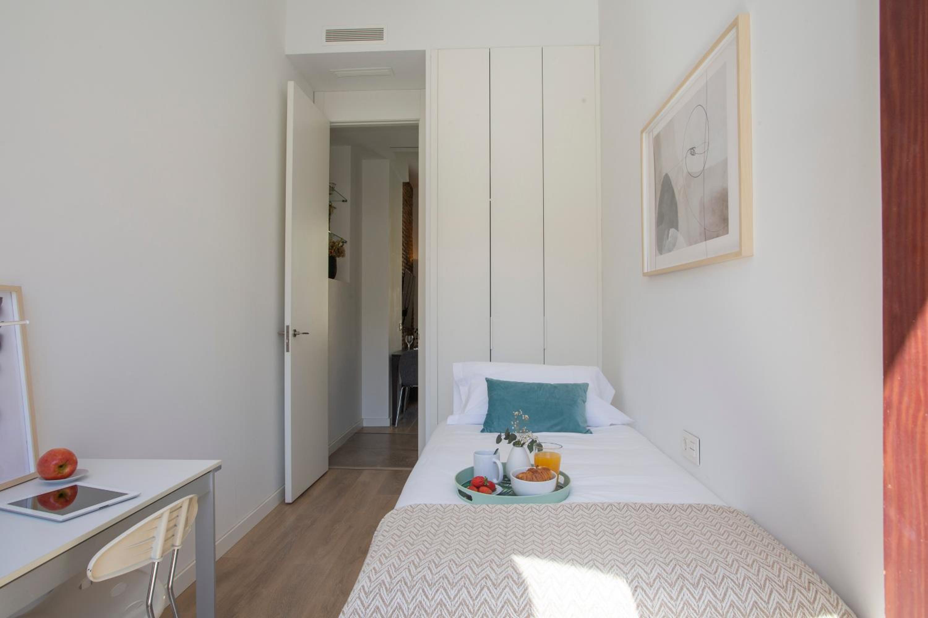 SingularStays Plaza Redonda II