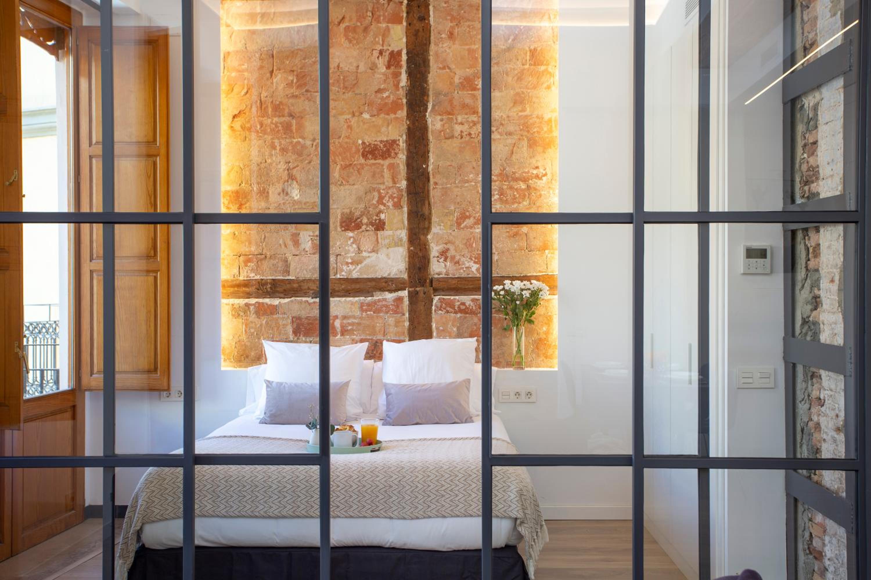 SingularStays Plaza Redonda II