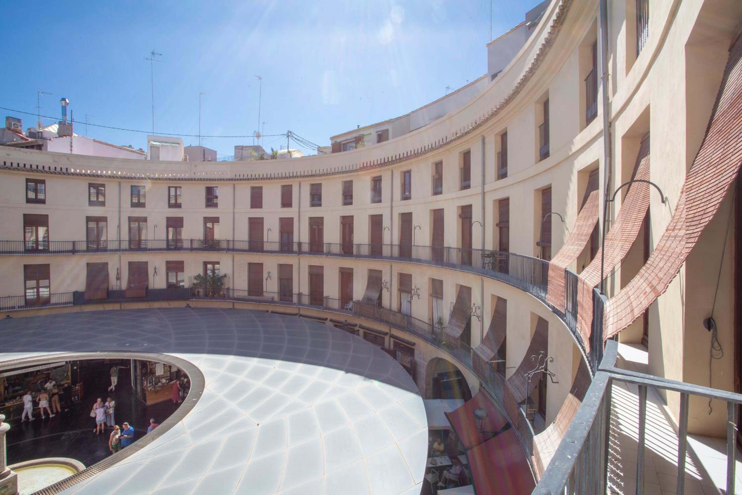 SingularStays Plaza Redonda II