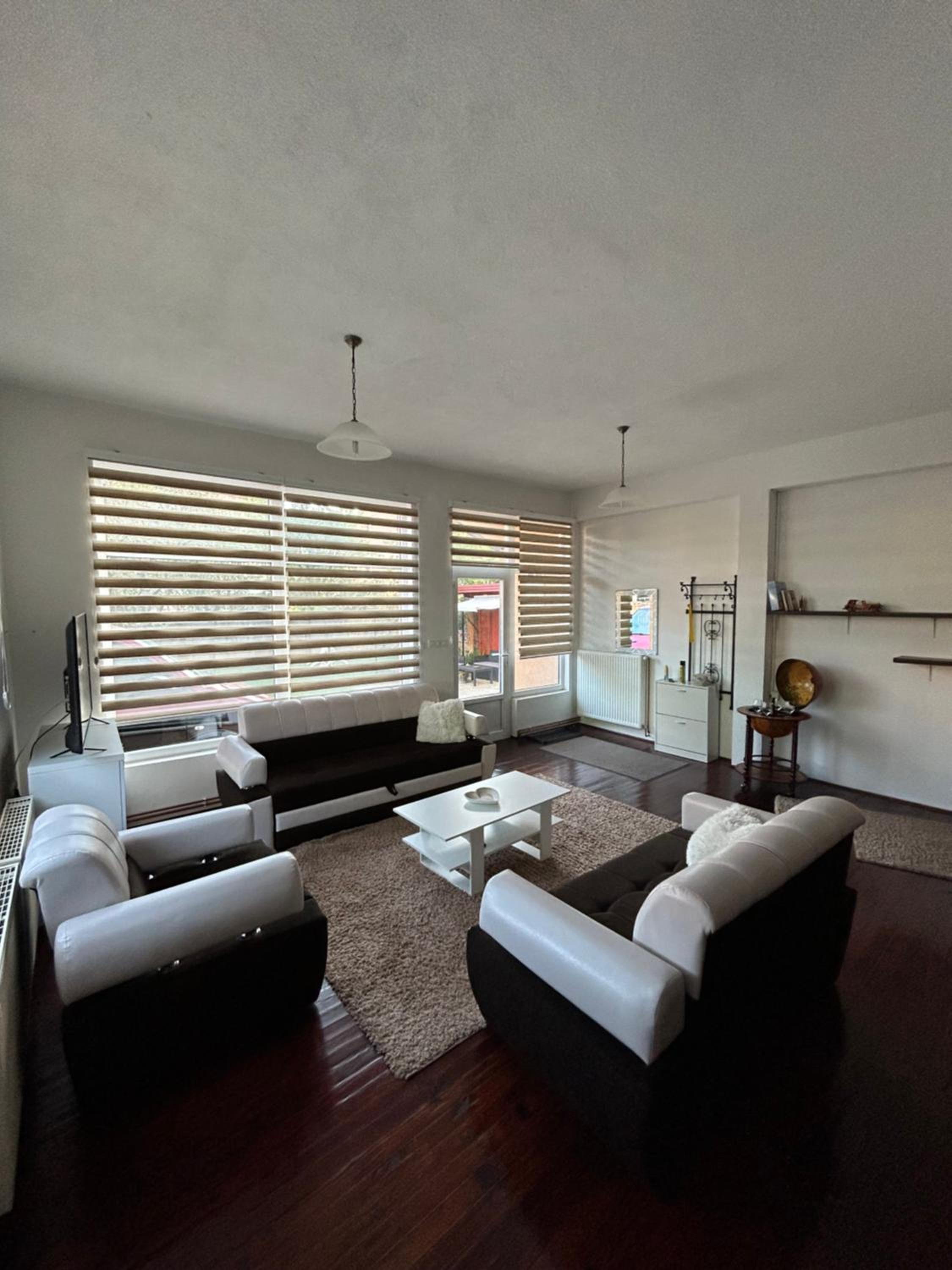 La Bocca Apartment - Airport, Parking, AC, Bidet, Coffee Machine, PS3