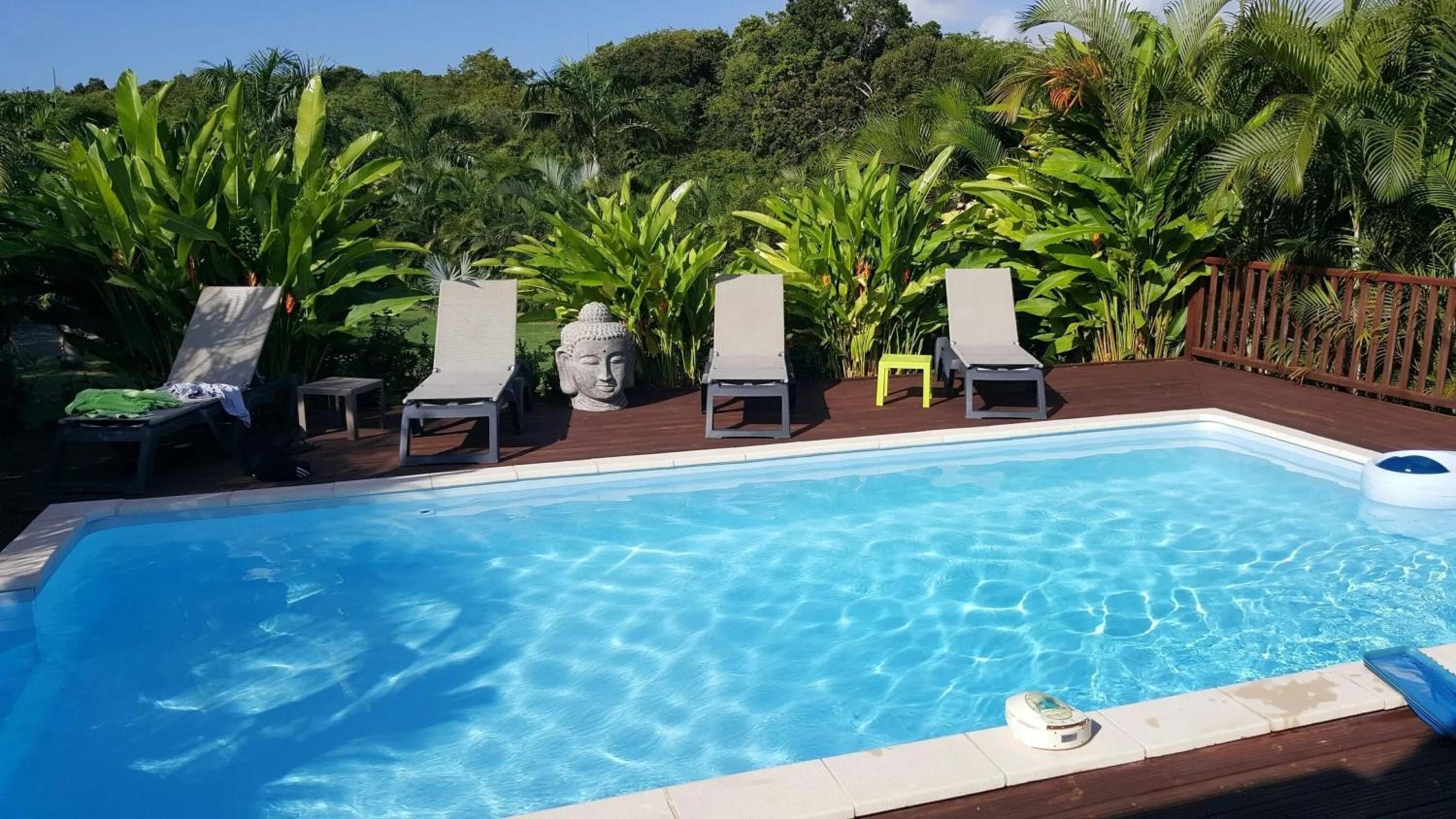 Villa Spacieuse avec Piscine Privée à Saint-François – 120 m², Jardin view 4