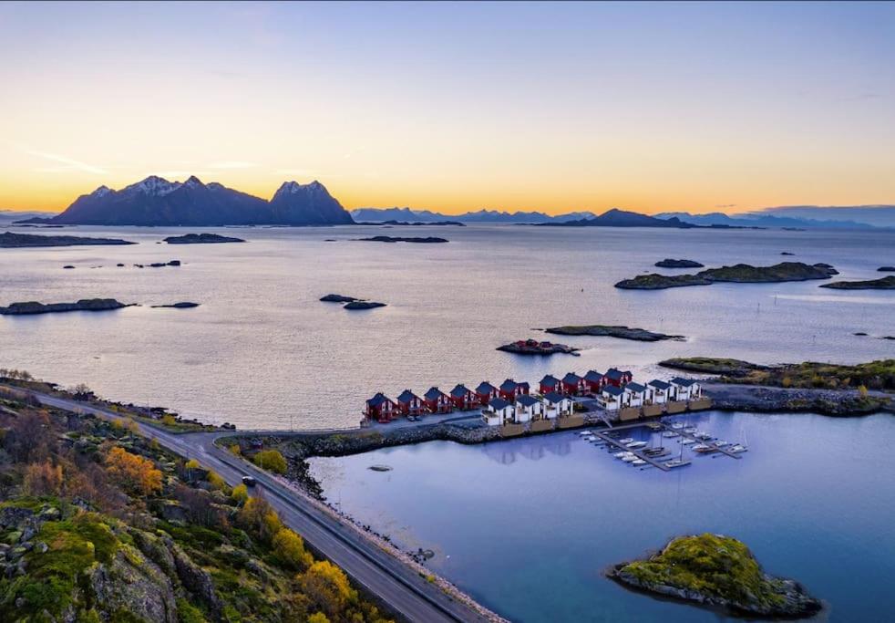 Hotel Spektakulært sjøhus i Svolvær ved havet - Image 1