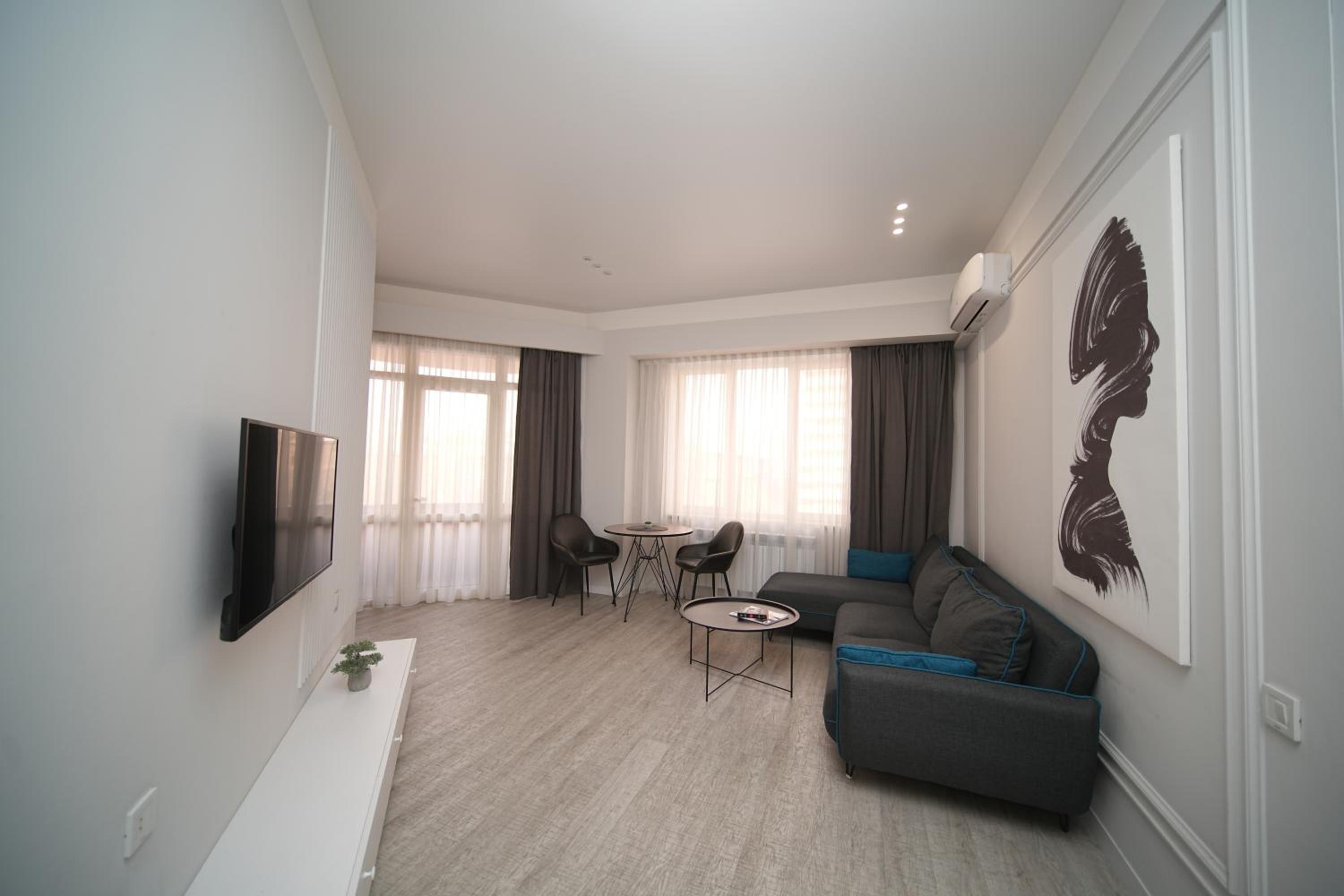 Sweet Home - Superior Apartment With Balcony