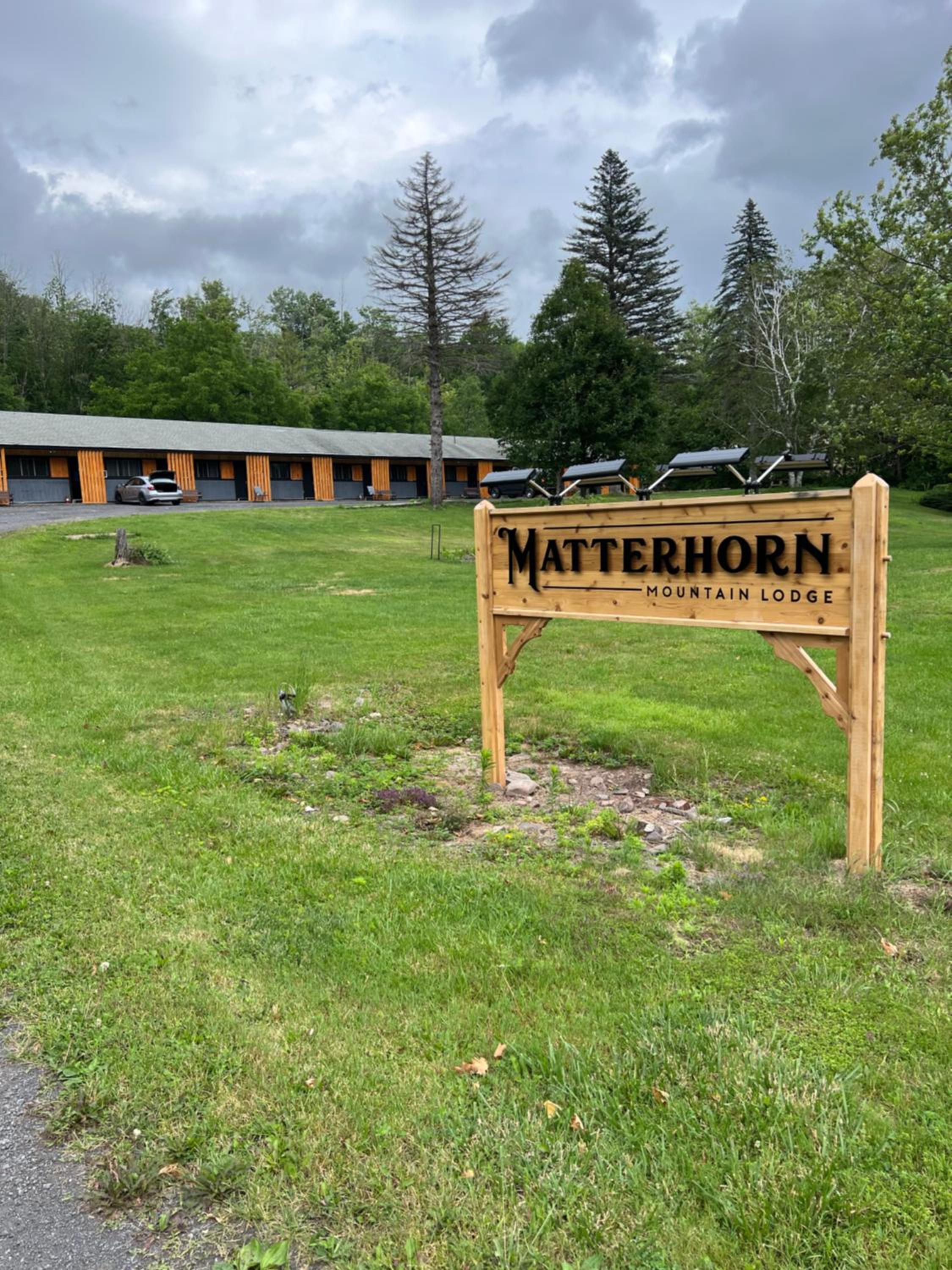 Matterhorns Hunter Lodge view 2
