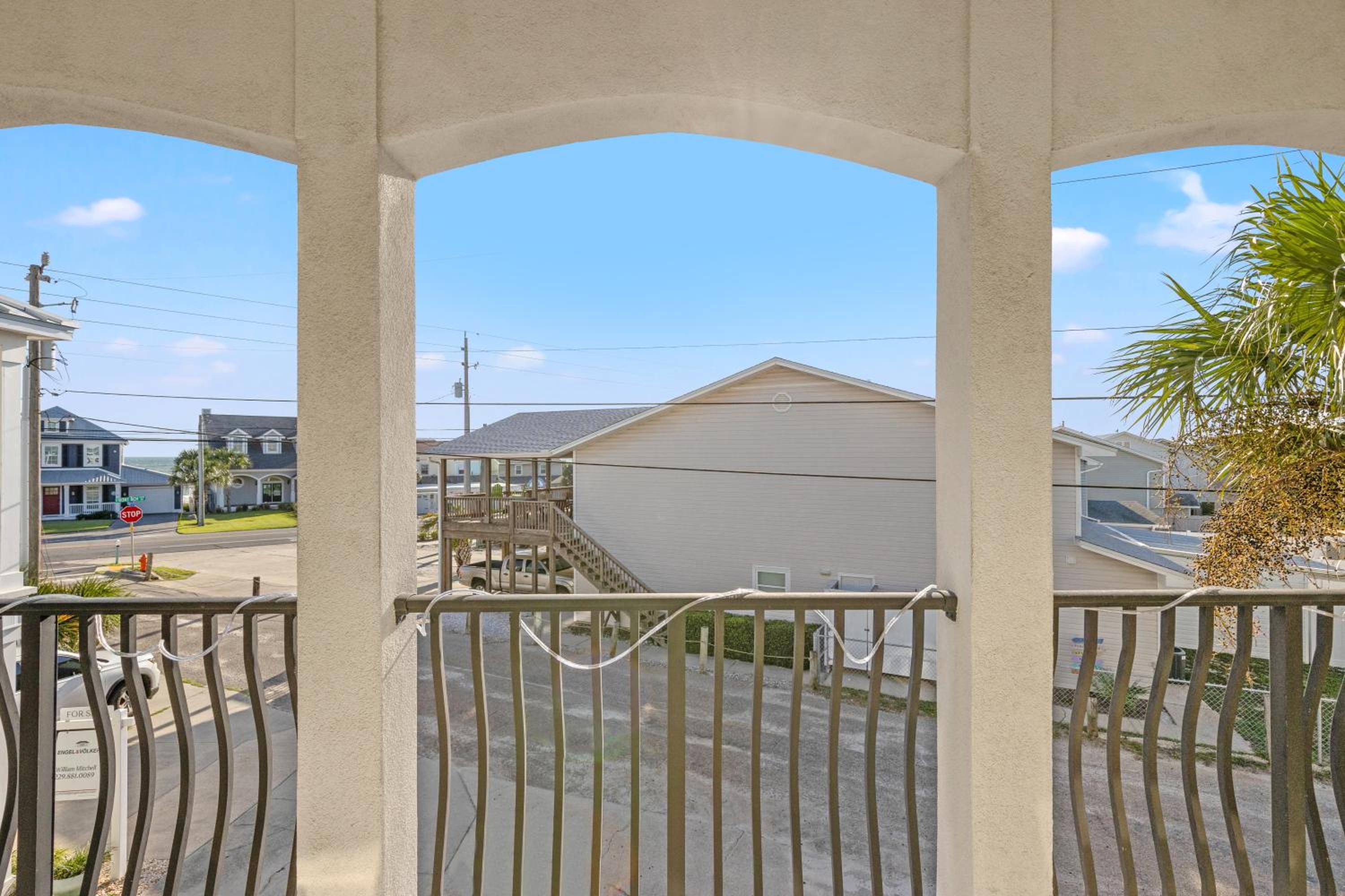 EPIC Beach House with Private Pool, 175 ft to the BEACH, U Gotta See It!