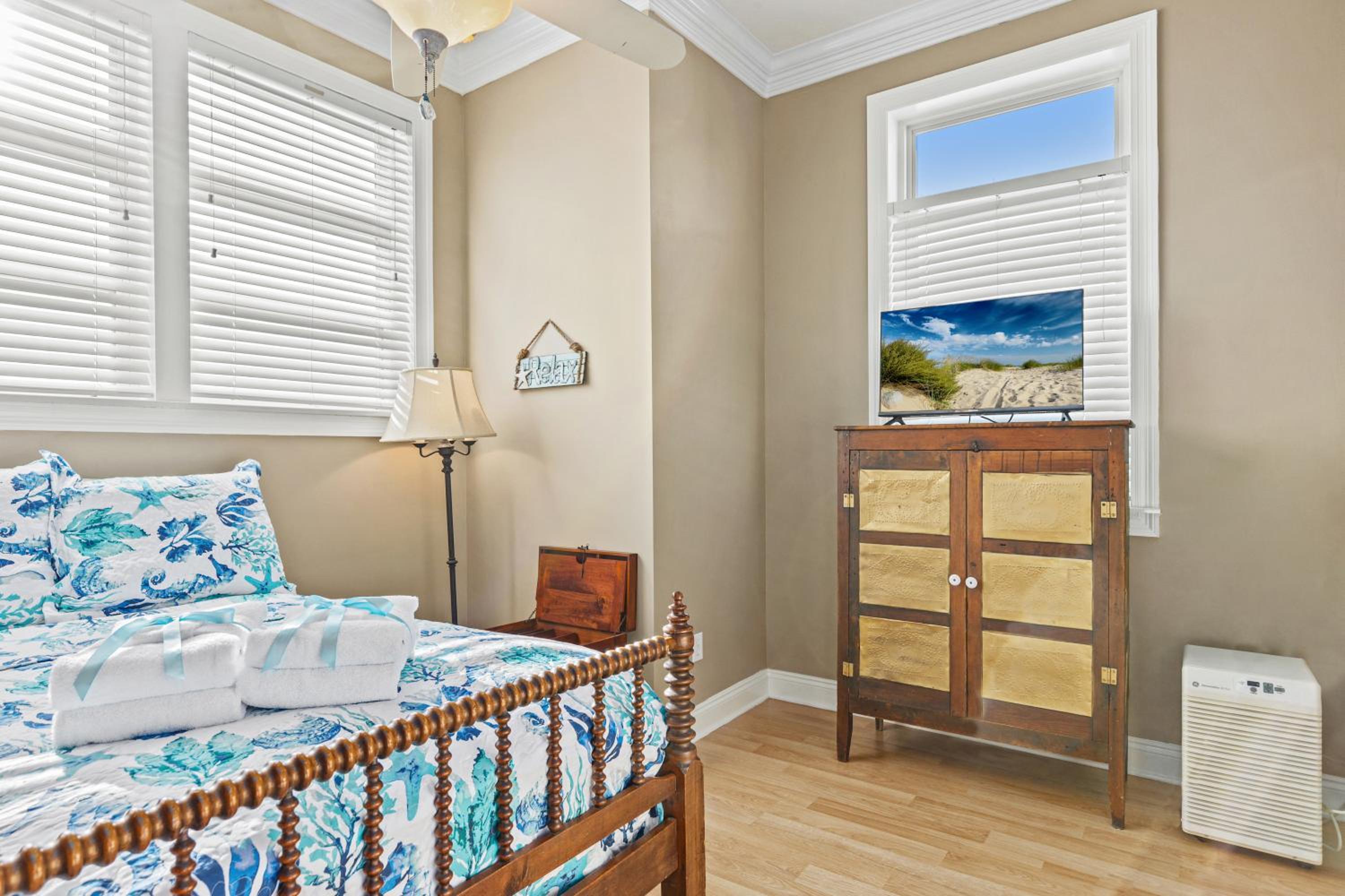 EPIC Beach House with Private Pool, 175 ft to the BEACH, U Gotta See It!