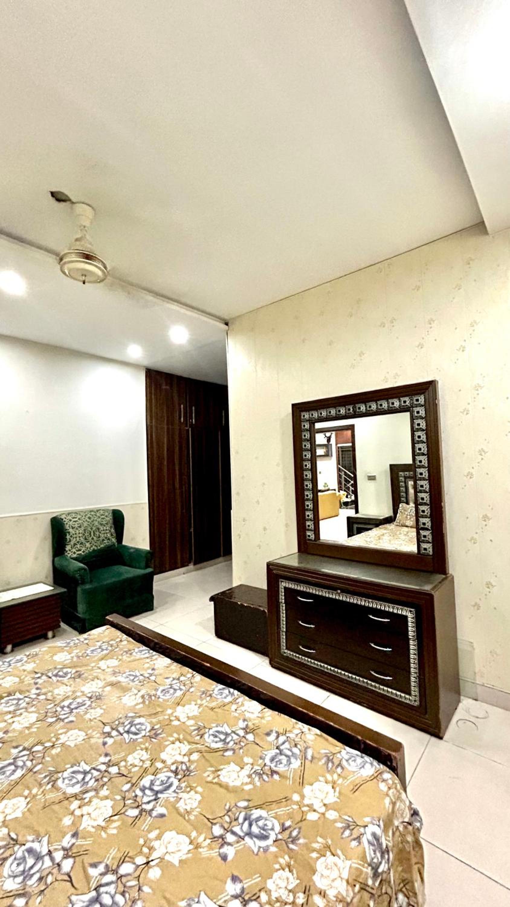 Luxury House in Bahria Town view 5