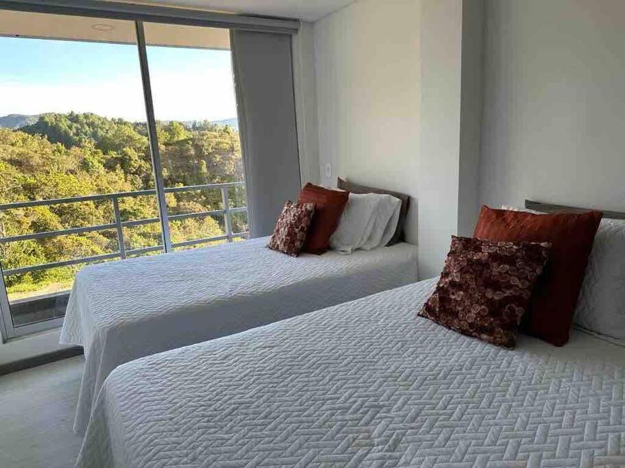 Mountain Home Close to Guatape Pueblo With Jacuzzi