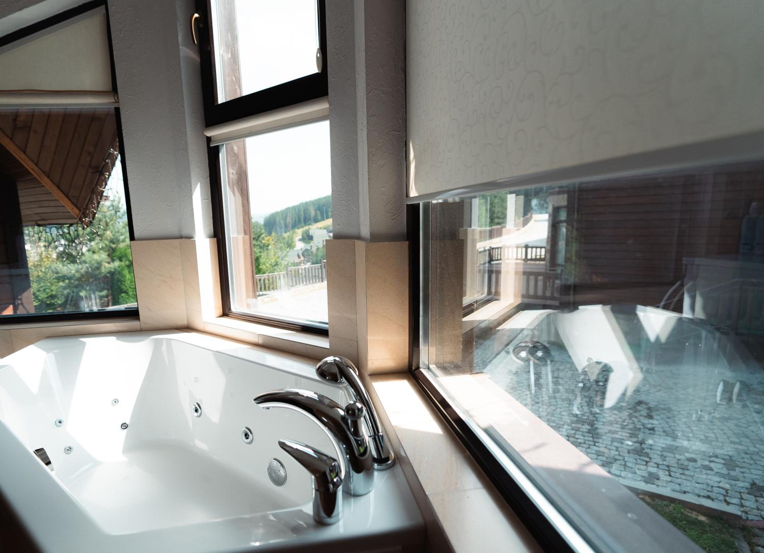 Nordian chalet next to Bukovel ski lift