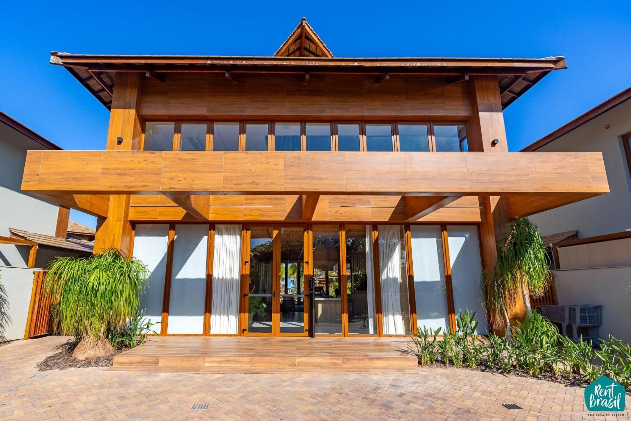Luxury retreat in Itacimirim