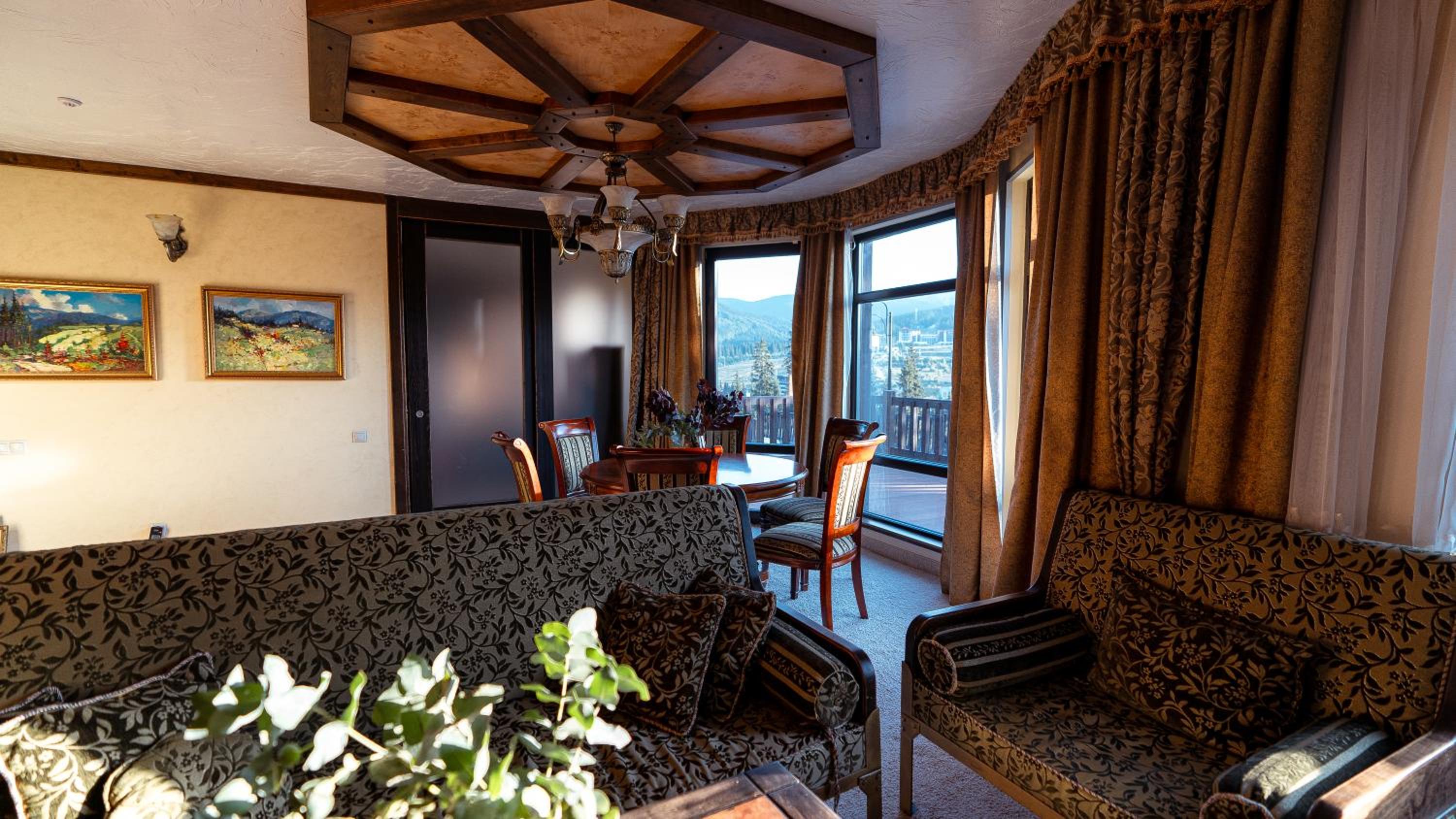 Nordian chalet next to Bukovel ski lift