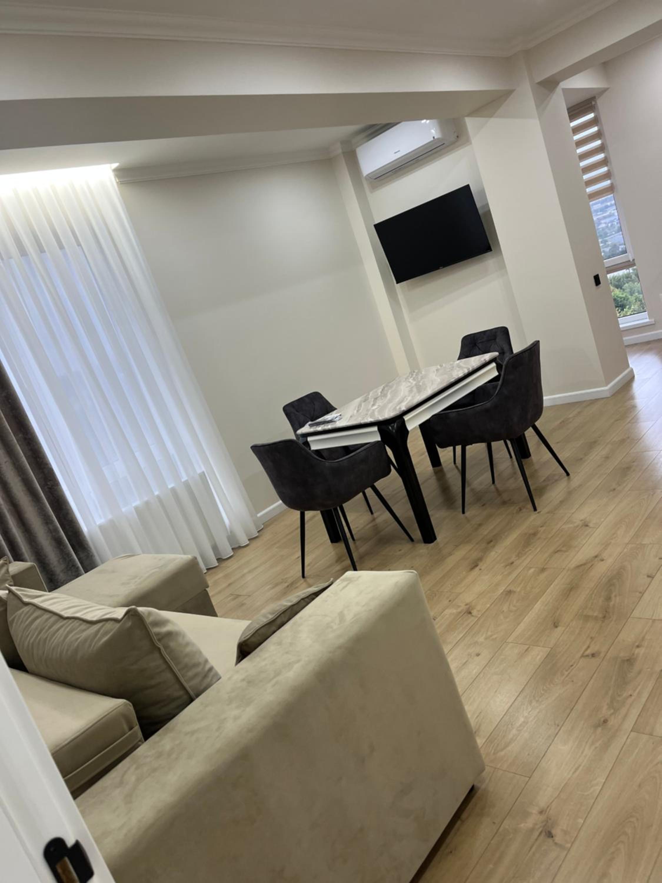 Park Apartment