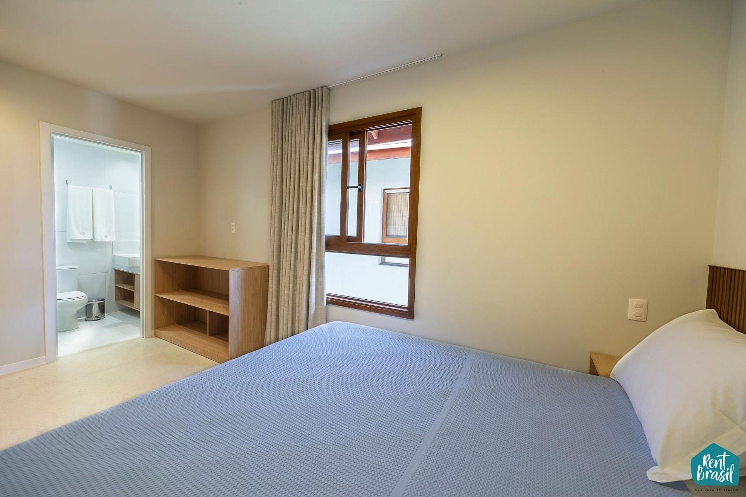 Beautiful 4-bedroom village house in Itacimirim