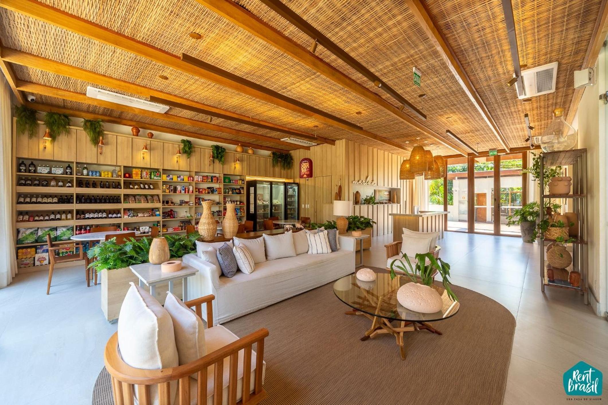 Beautiful 4-bedroom village house in Itacimirim