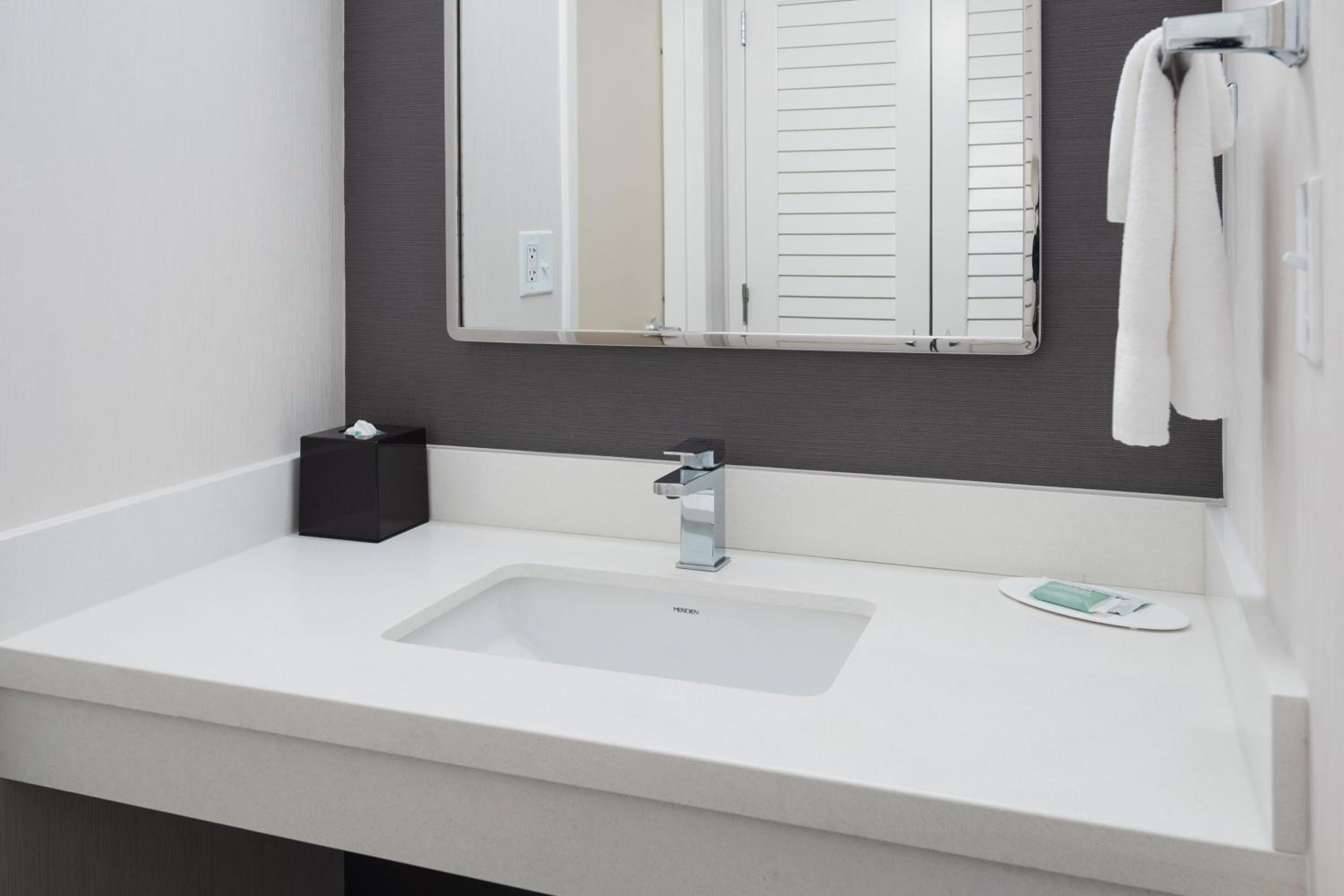 Courtyard by Marriott New Haven Wallingford - Property Image 6