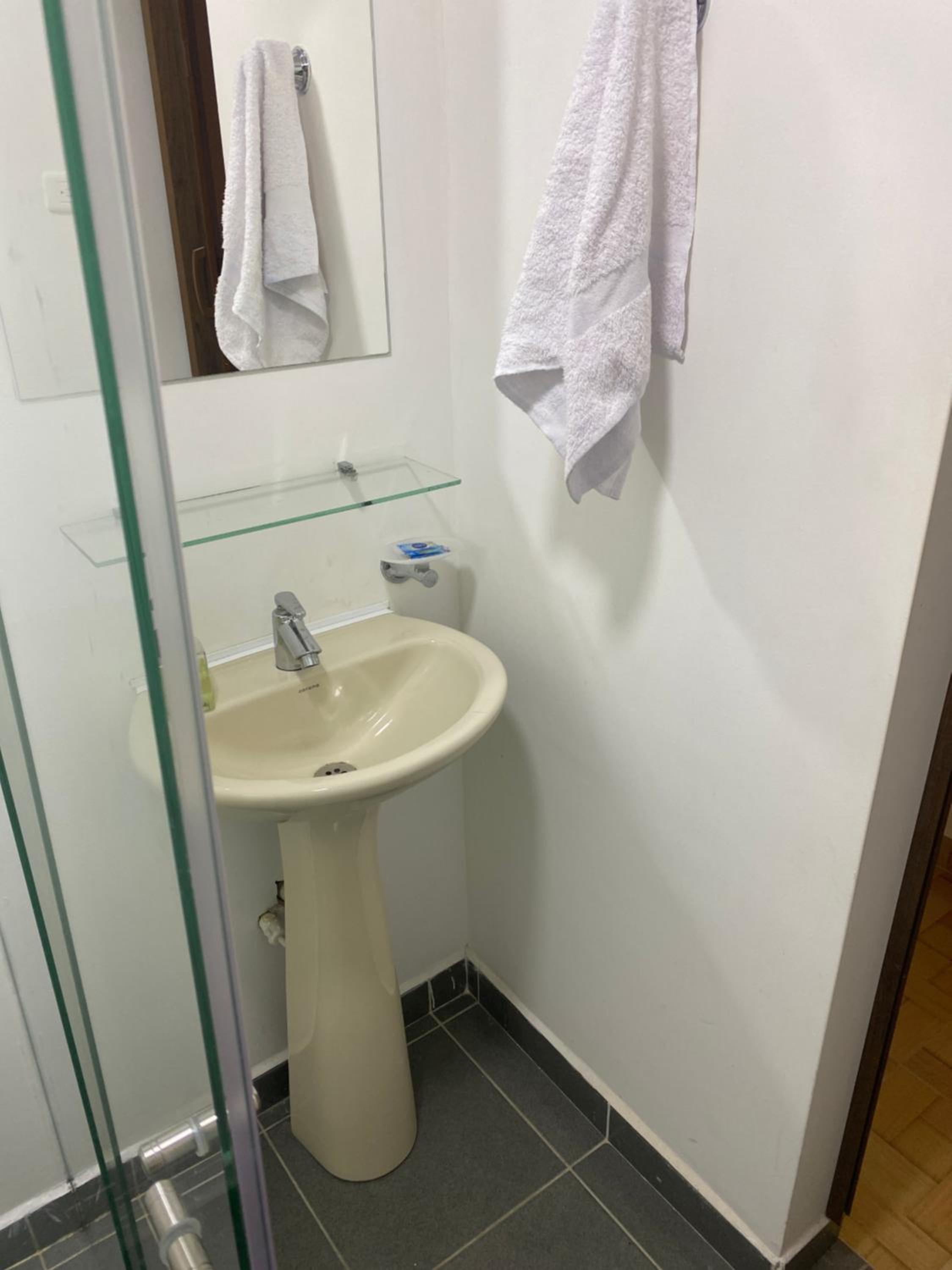 Acogedor loft, para 4 huéspedes Medellín Antioquia