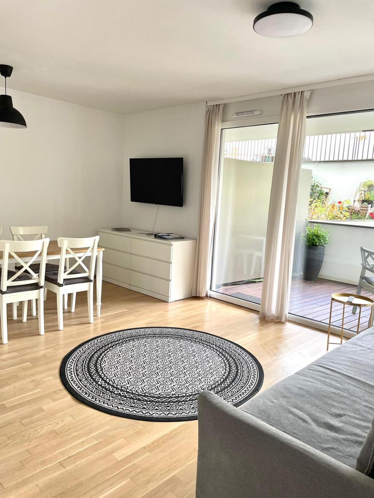 Vienna Sunny Side Up Apartments
