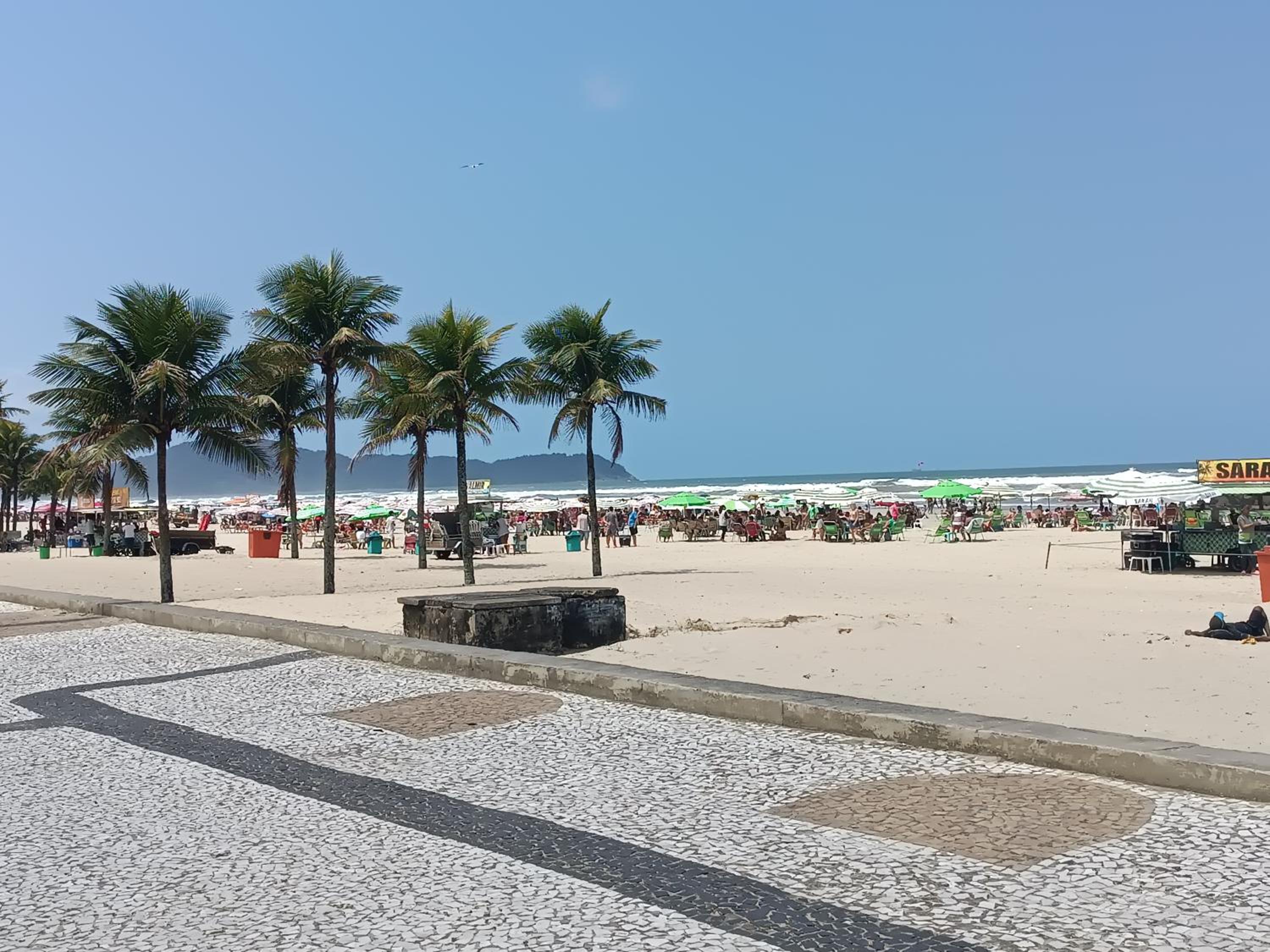 Acorde com o Som do Mar Apto Pé na Areia na Vila Tupi Praia Grande
