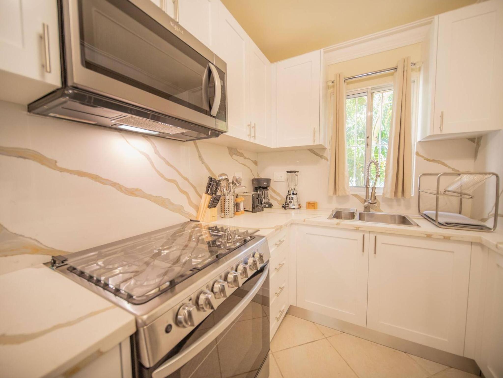 Garden Condos 21, Modern 1BR APT In Sosua Strip GUEST FRIENDLY view 3