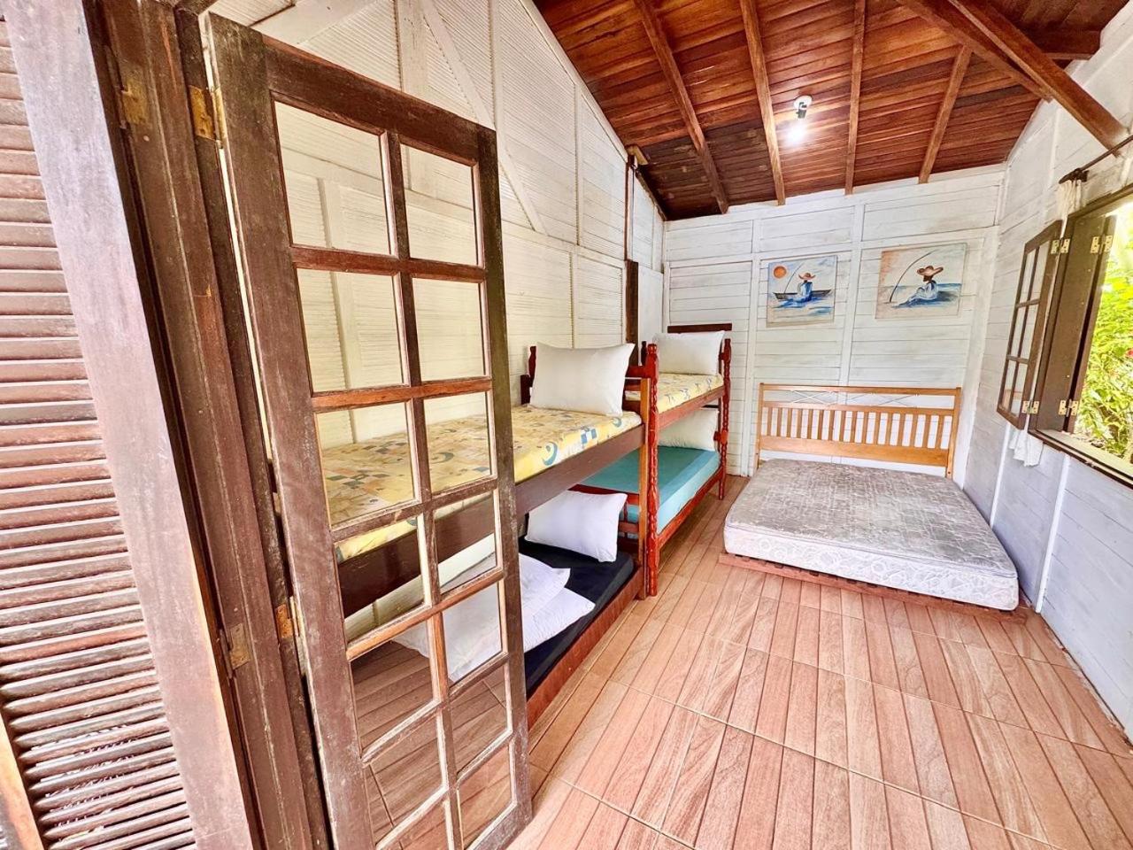 Casa de 2 quartos e 1 mezanino na ilha do Mel próximo ao mar
