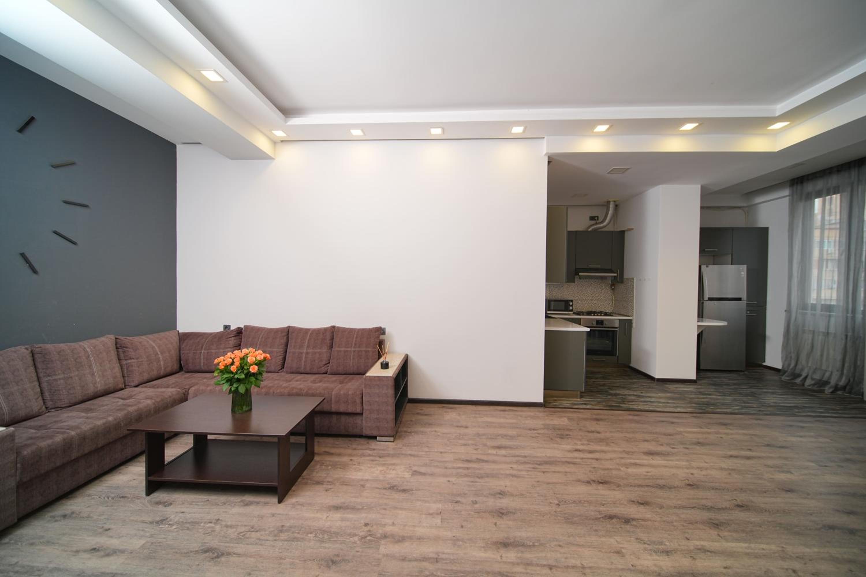Elegant Suite In The City Center by Sweet Home