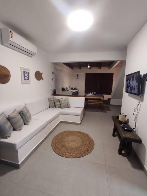 Novíssima casa à 3 mins da praia de Geribá