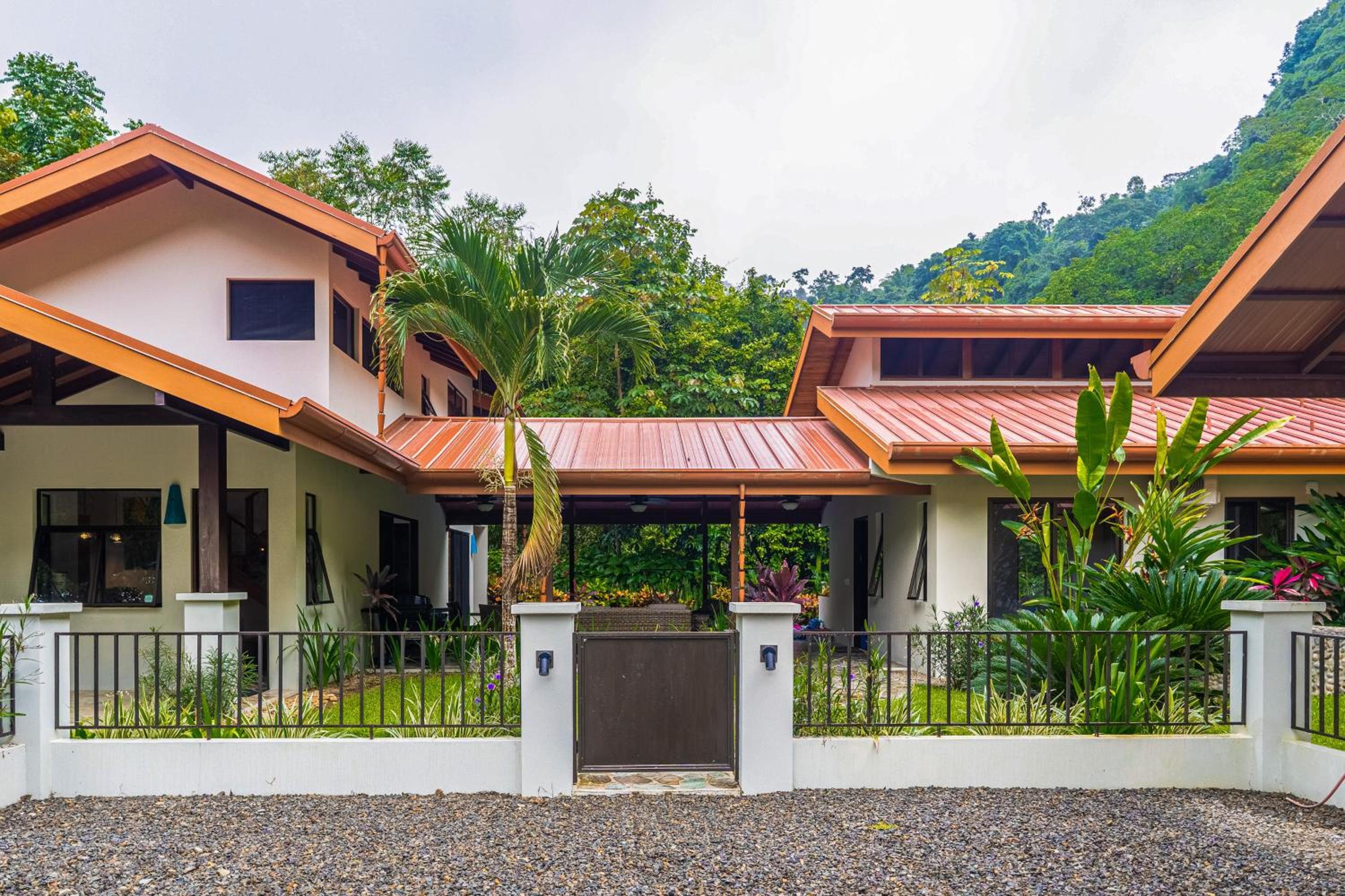Casa de Orion - Main House