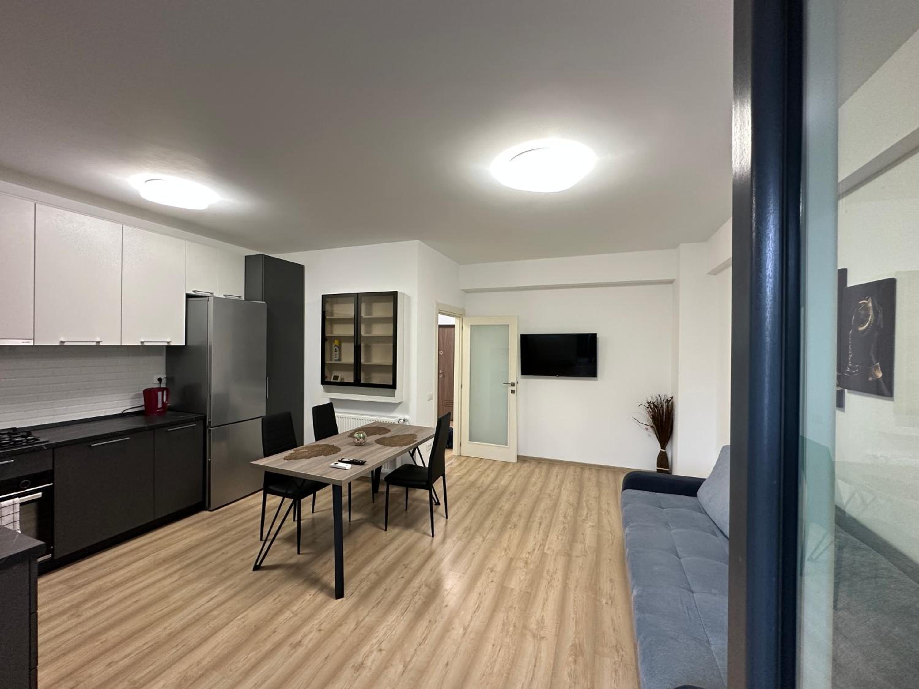 Renting Solutions Palas Mall view 4