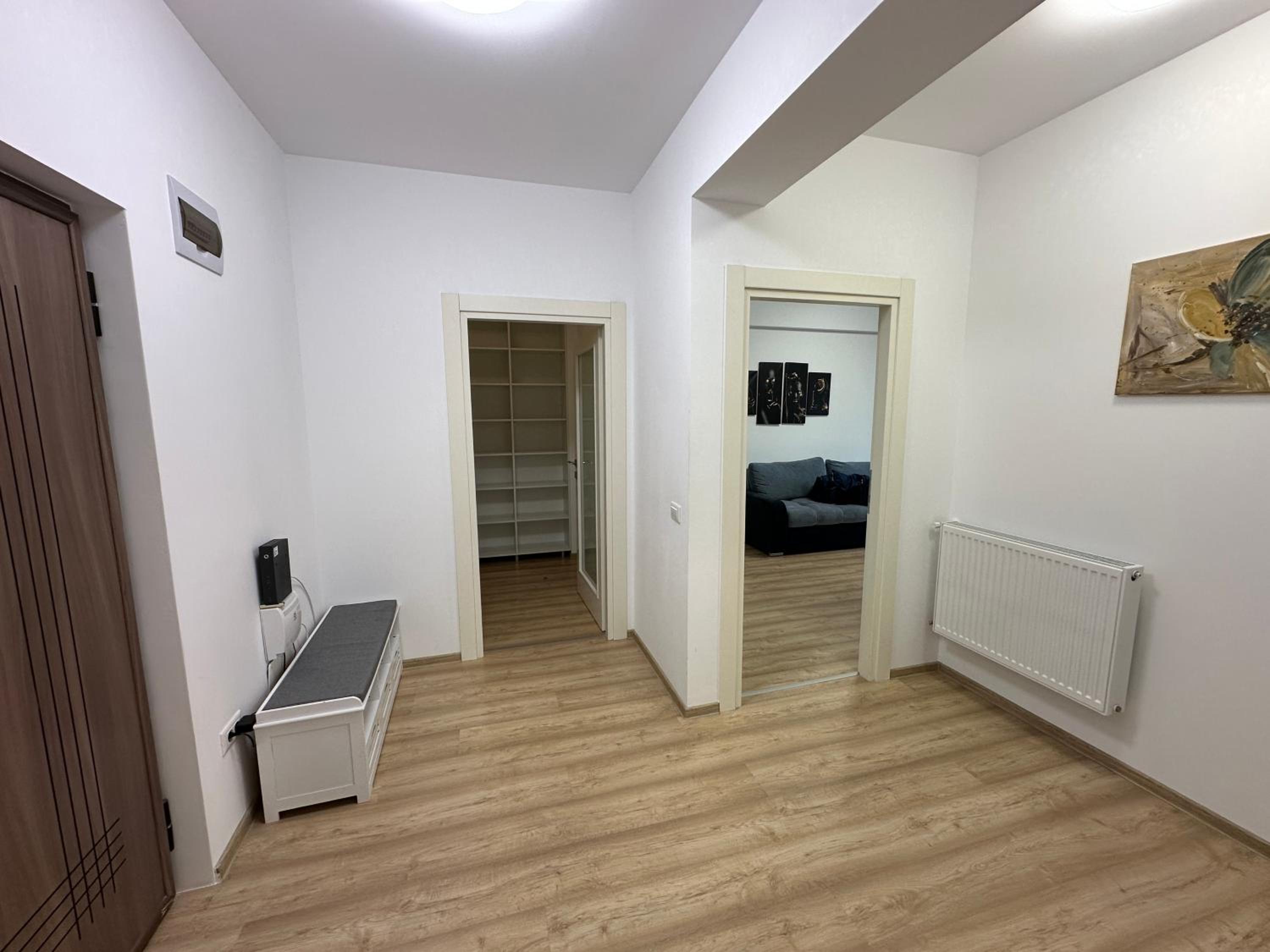 Renting Solutions Palas Mall view 5