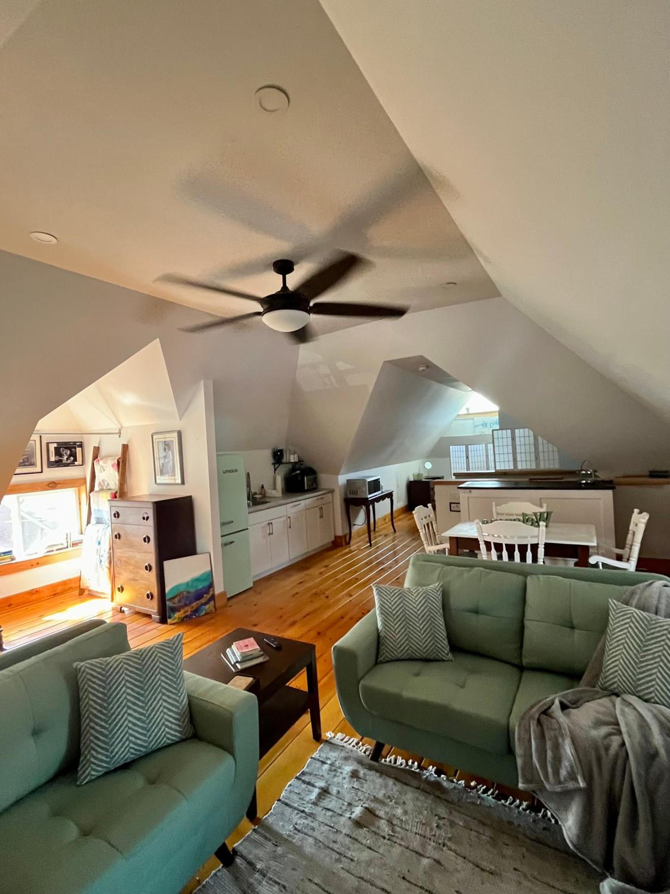 The Lakeview Loft