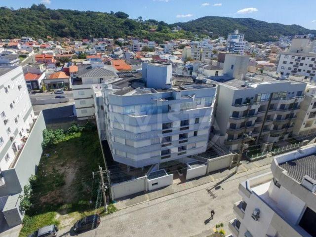 Amplo apartamento próximo ao Mar-Mar Grosso-Laguna