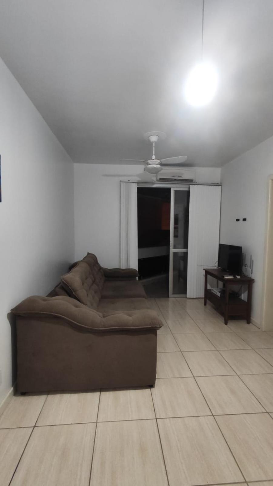 Amplo apartamento próximo ao Mar-Mar Grosso-Laguna