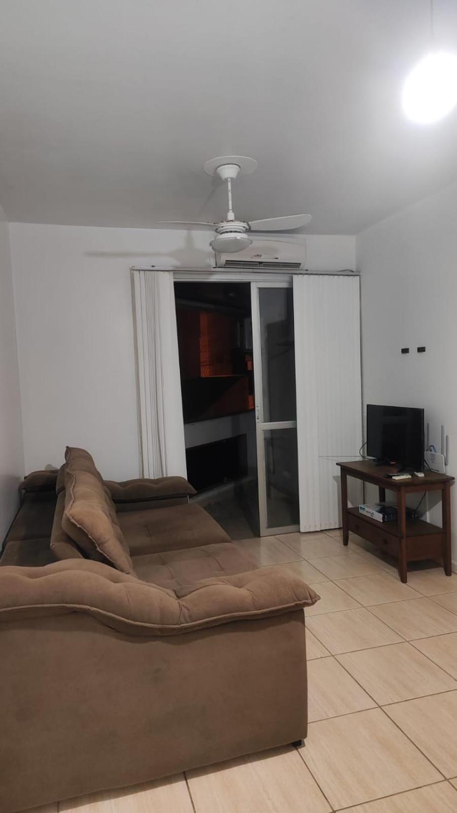 Amplo apartamento próximo ao Mar-Mar Grosso-Laguna