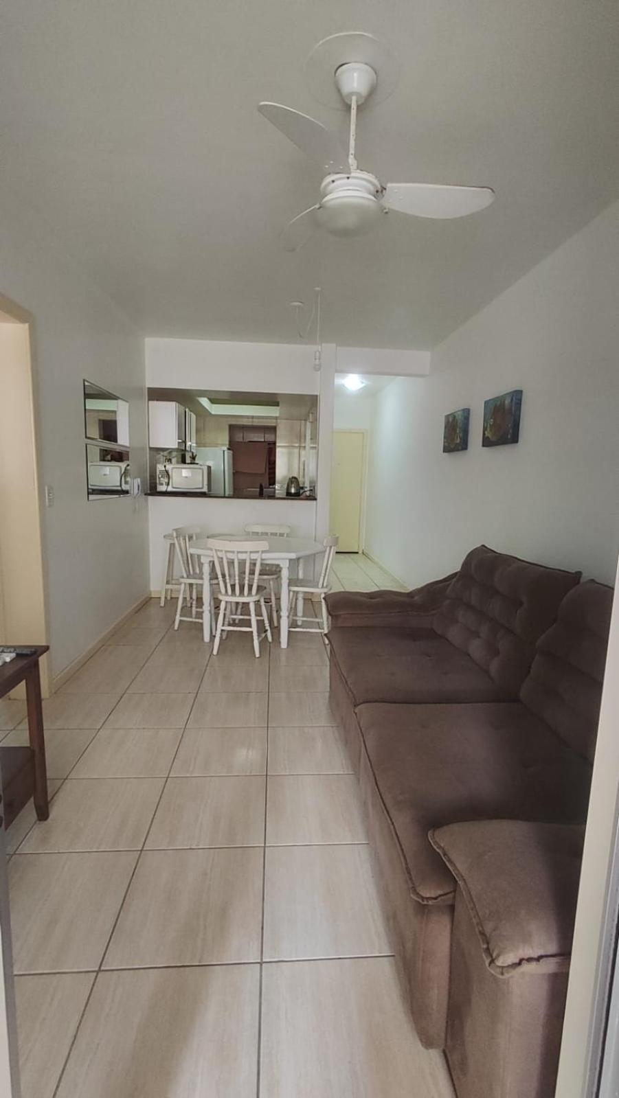 Amplo apartamento próximo ao Mar-Mar Grosso-Laguna