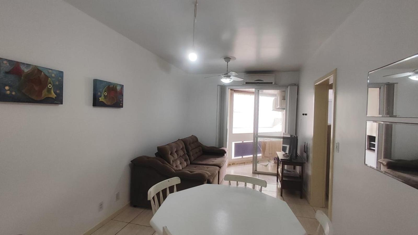 Amplo apartamento próximo ao Mar-Mar Grosso-Laguna