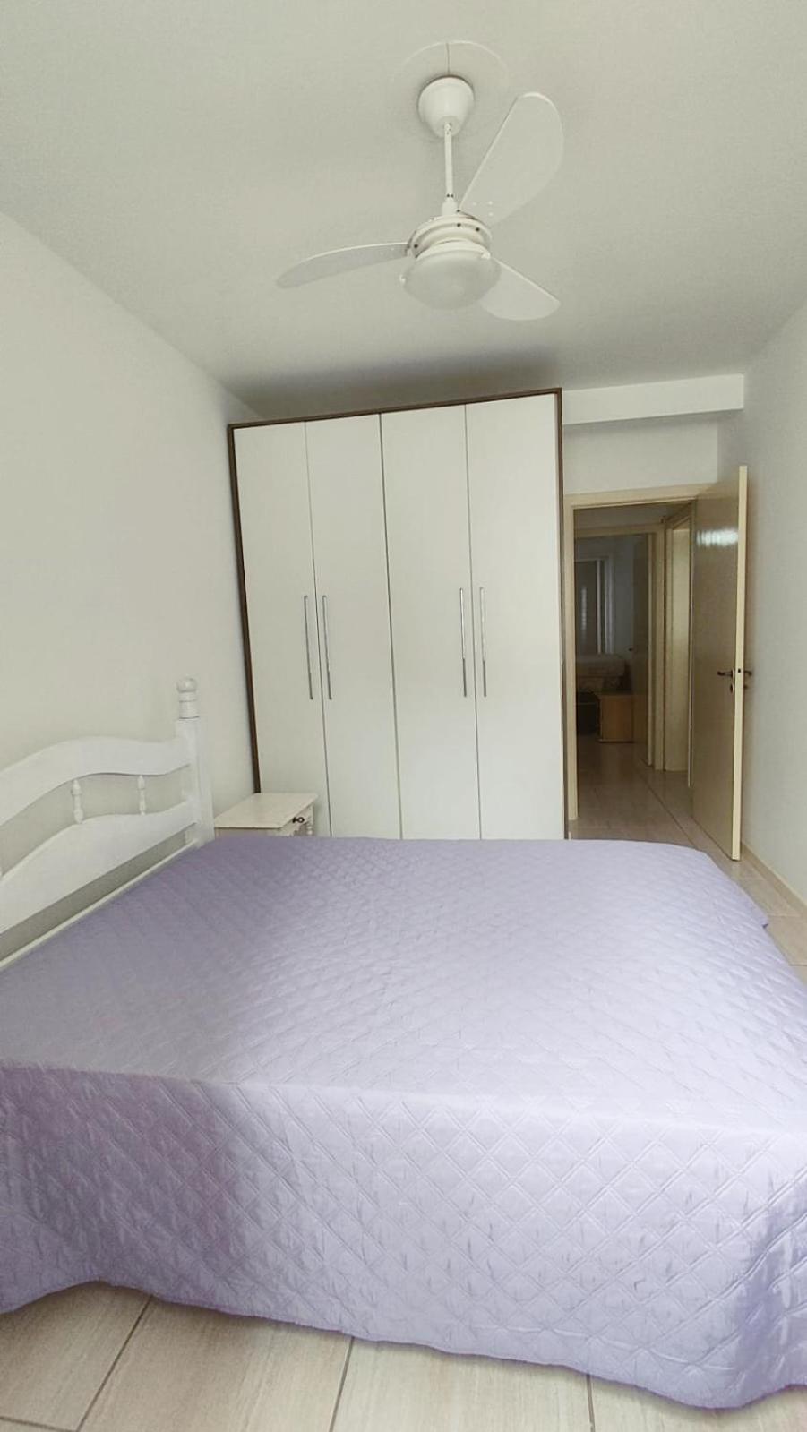 Amplo apartamento próximo ao Mar-Mar Grosso-Laguna
