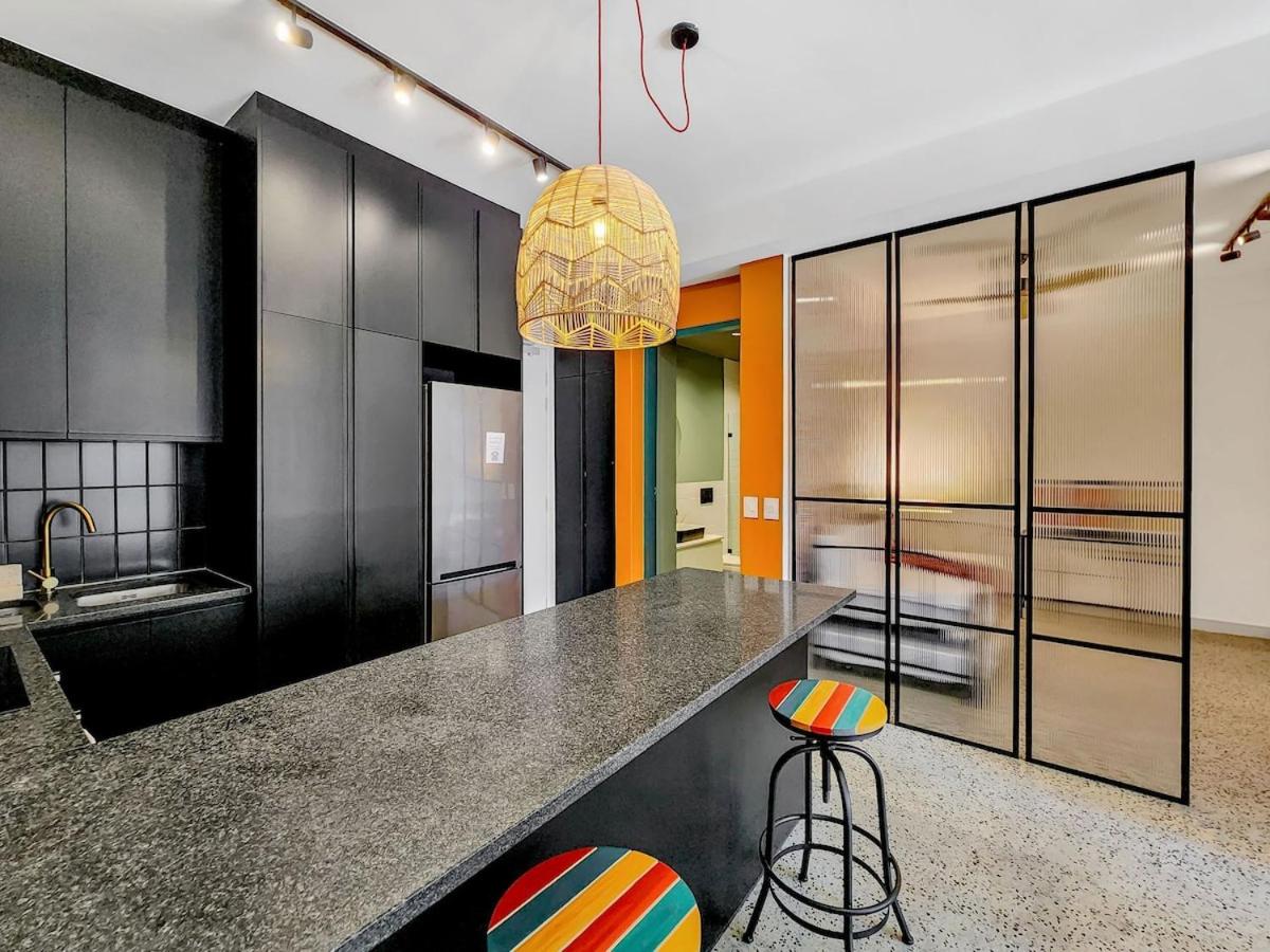 Chic Urban Apartment • Prime Cape Town Location