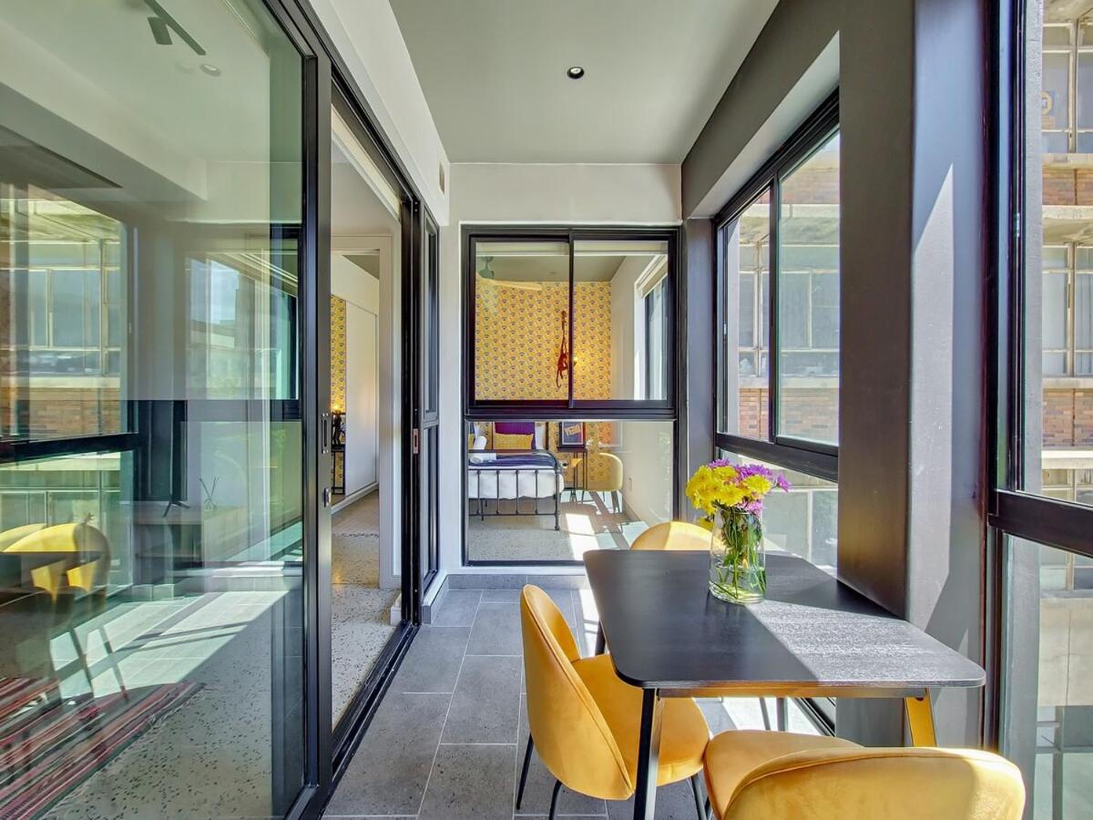Chic Urban Apartment • Prime Cape Town Location
