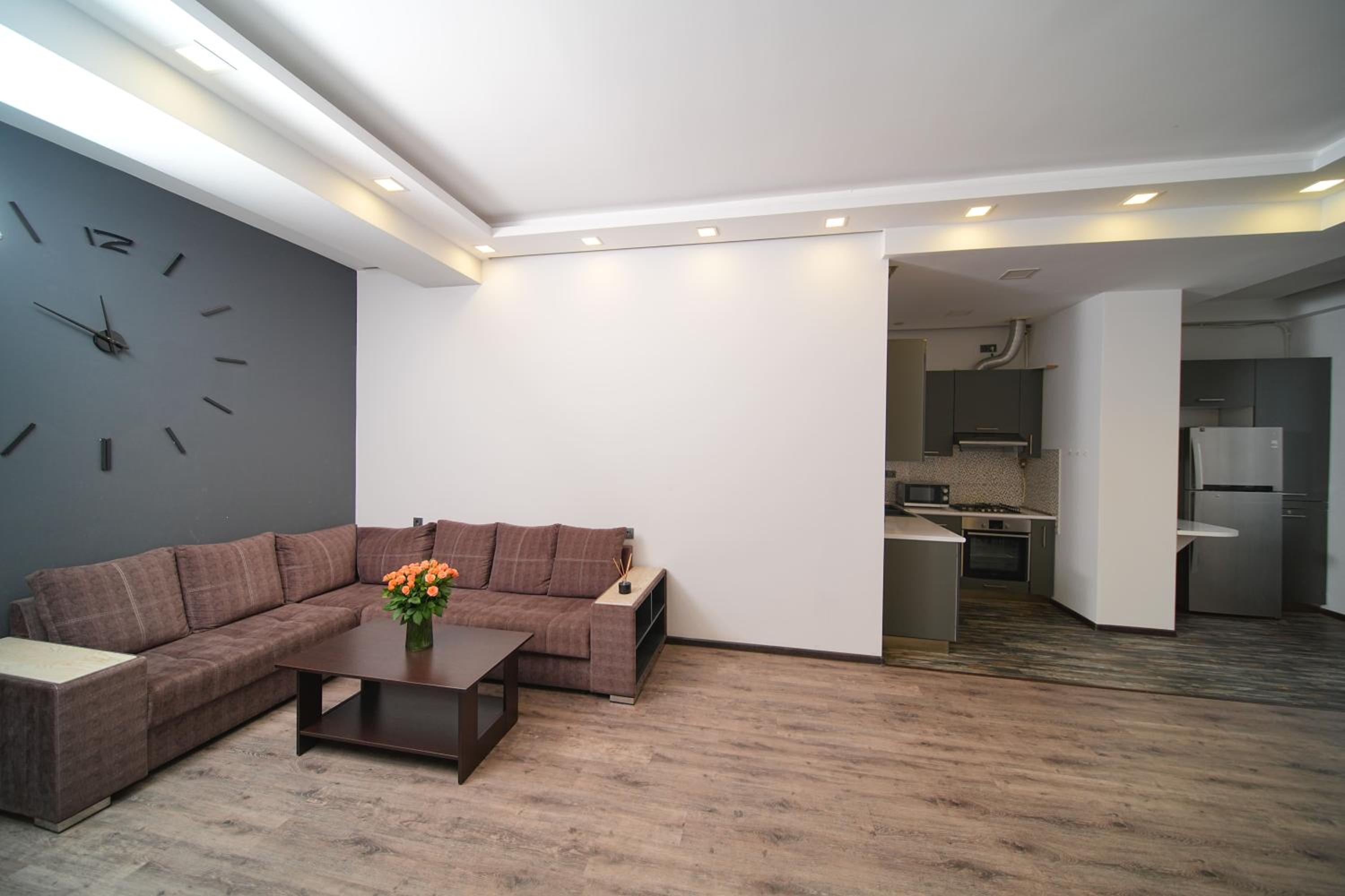 Elegant Suite In The City Center by Sweet Home