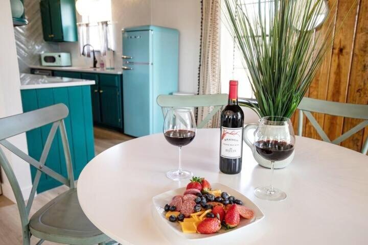 Sunday Circle - Hot Tub & Hill Country Wine Trail view 3
