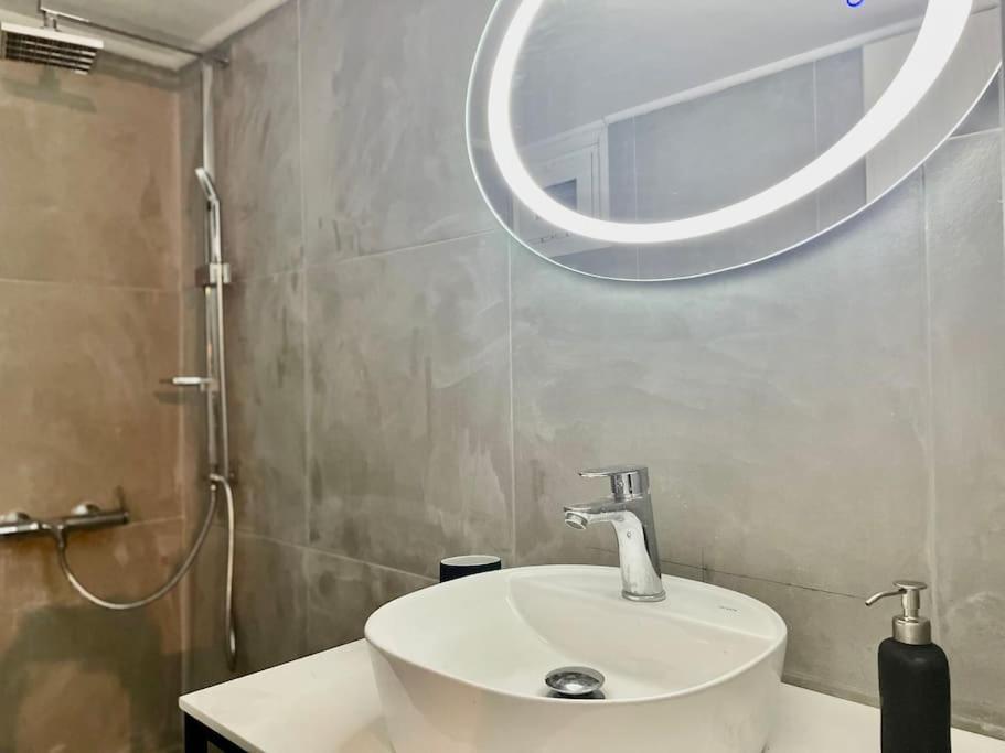 Beautiful apartment in Athens center