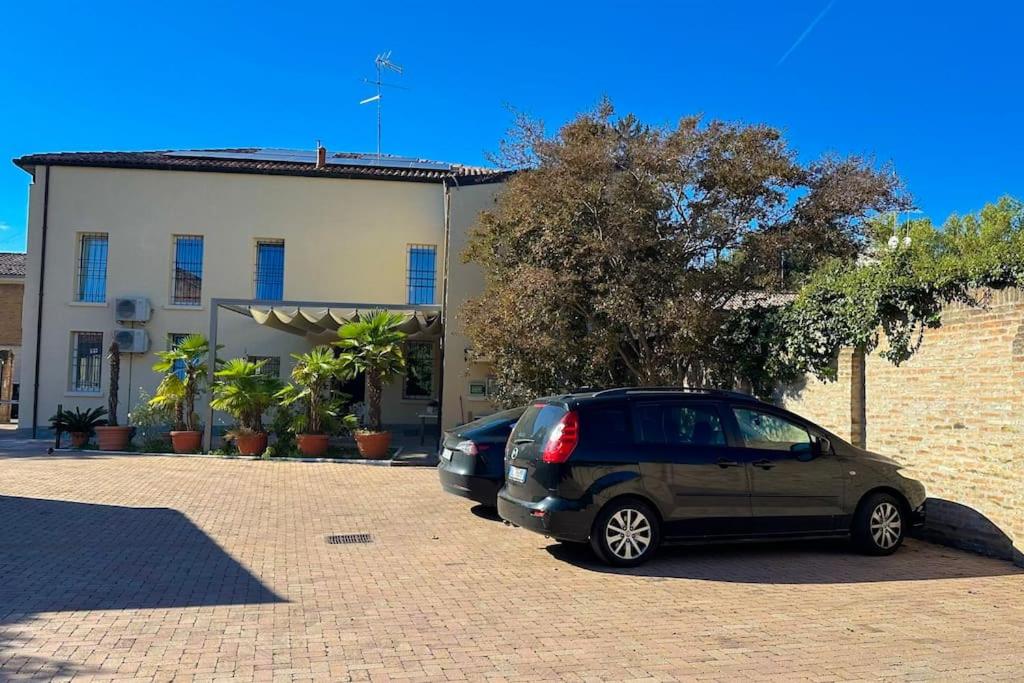 Appartamento in villa 1 centro-parcheggio privato view 2